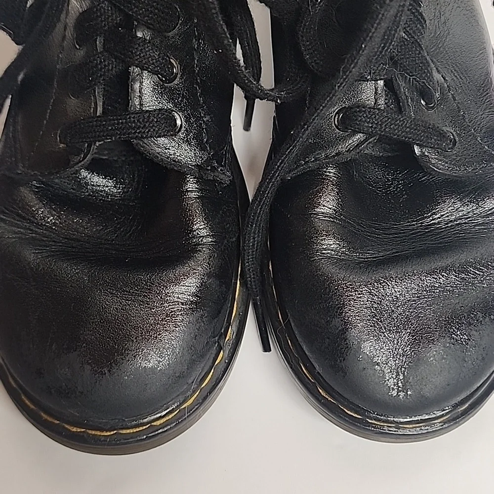 Dr. Martens AirWair with bouncing soles size 3 leather lace-up boots
